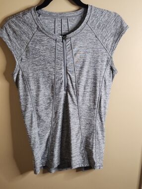 Athleta Pacifica Il Tank In Heathered Gray. Size S. #531290